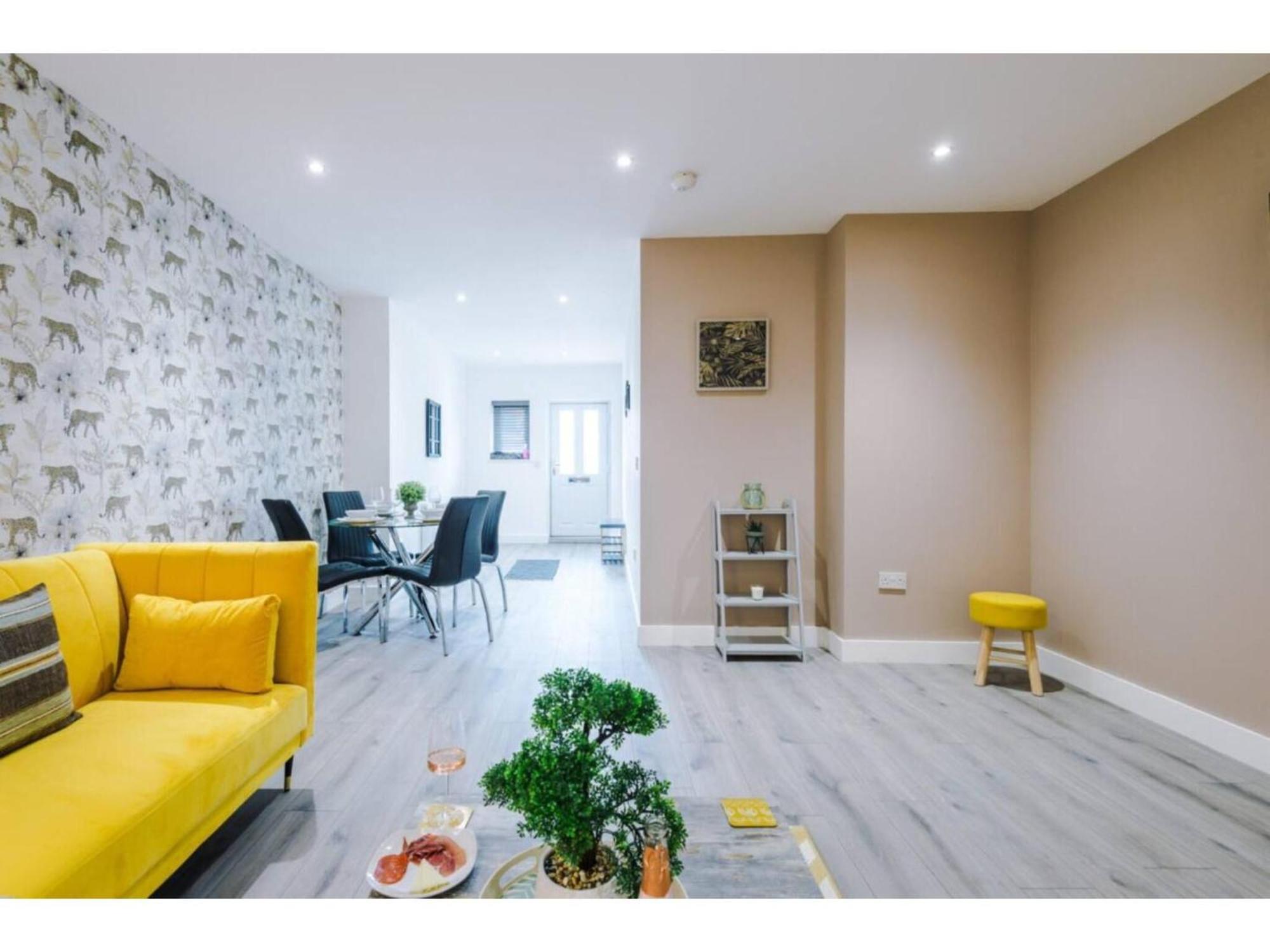 The Ecclesian Deluxe Apartments Near Trafford Centre Eccles Train Station 曼彻斯特 外观 照片