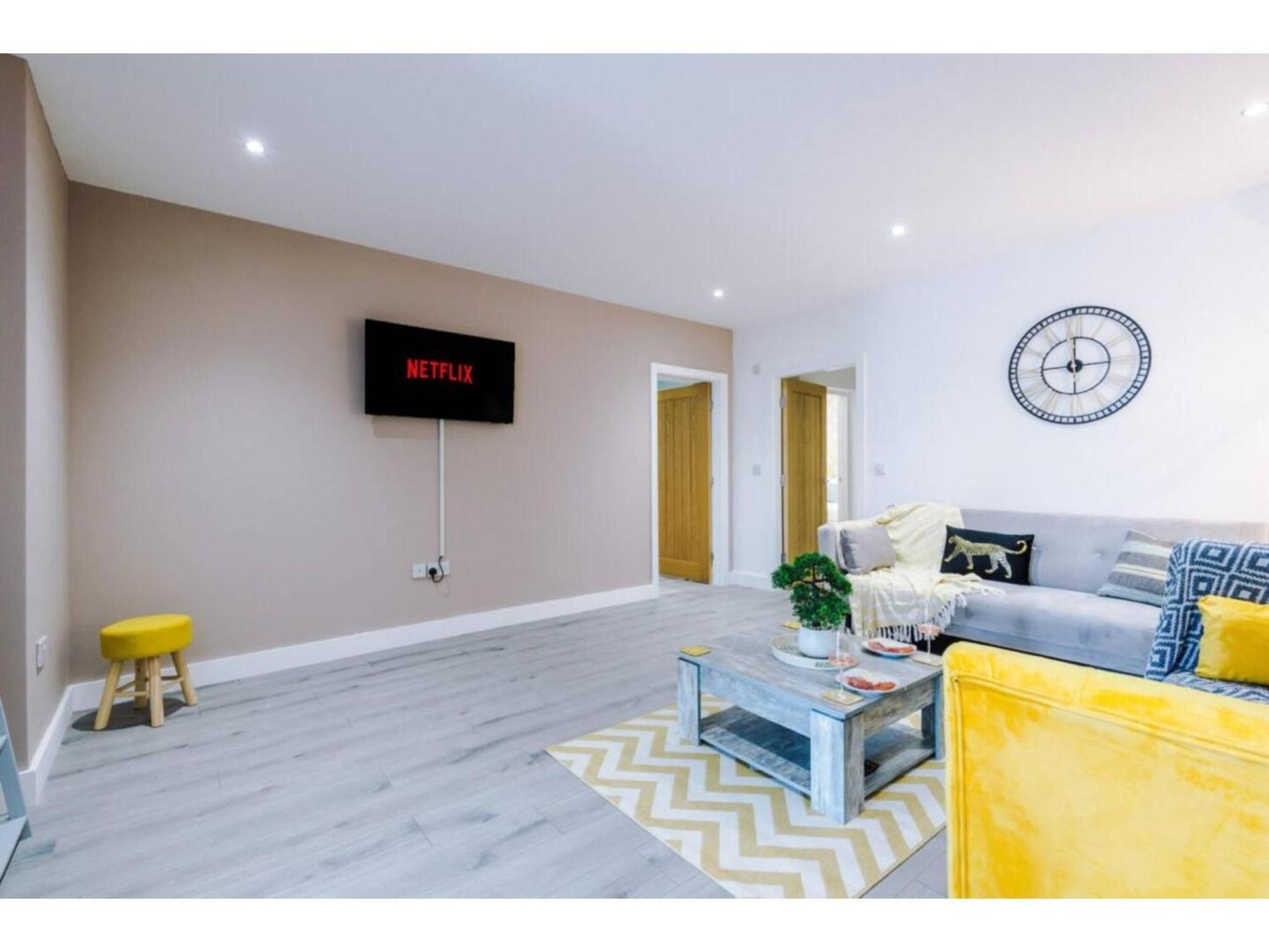 The Ecclesian Deluxe Apartments Near Trafford Centre Eccles Train Station 曼彻斯特 外观 照片