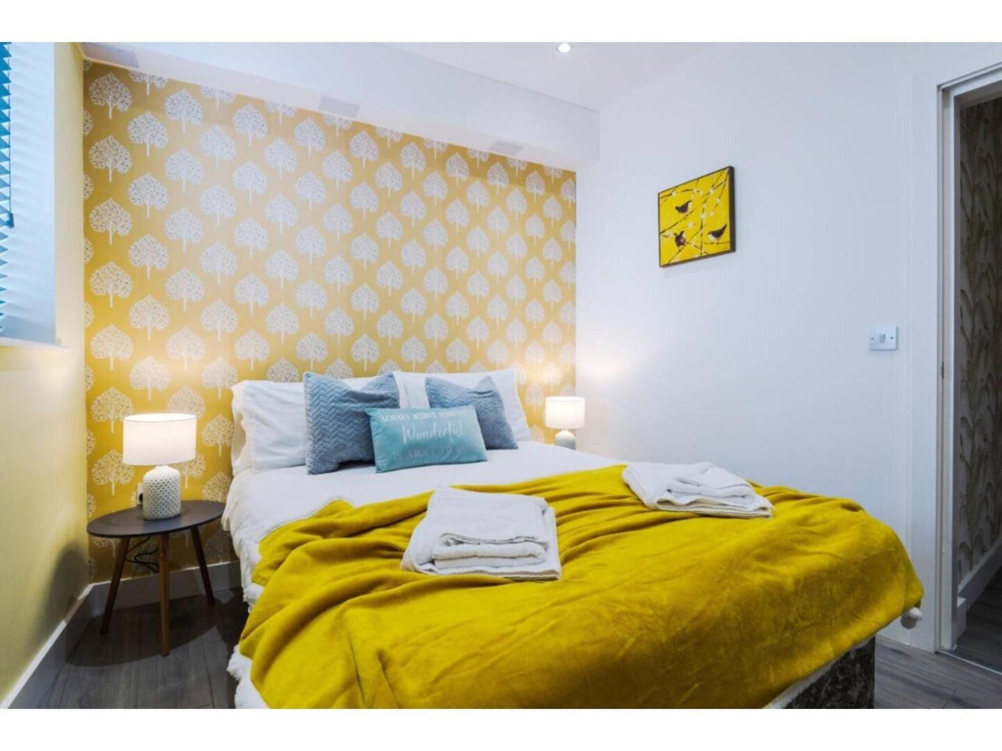 The Ecclesian Deluxe Apartments Near Trafford Centre Eccles Train Station 曼彻斯特 外观 照片