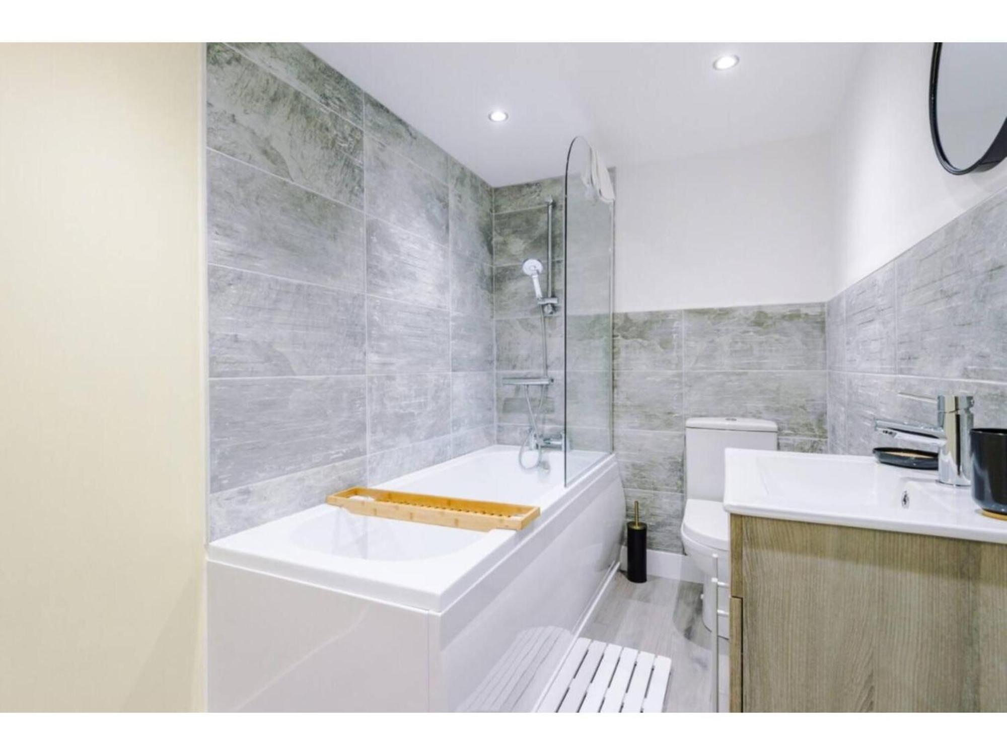 The Ecclesian Deluxe Apartments Near Trafford Centre Eccles Train Station 曼彻斯特 外观 照片