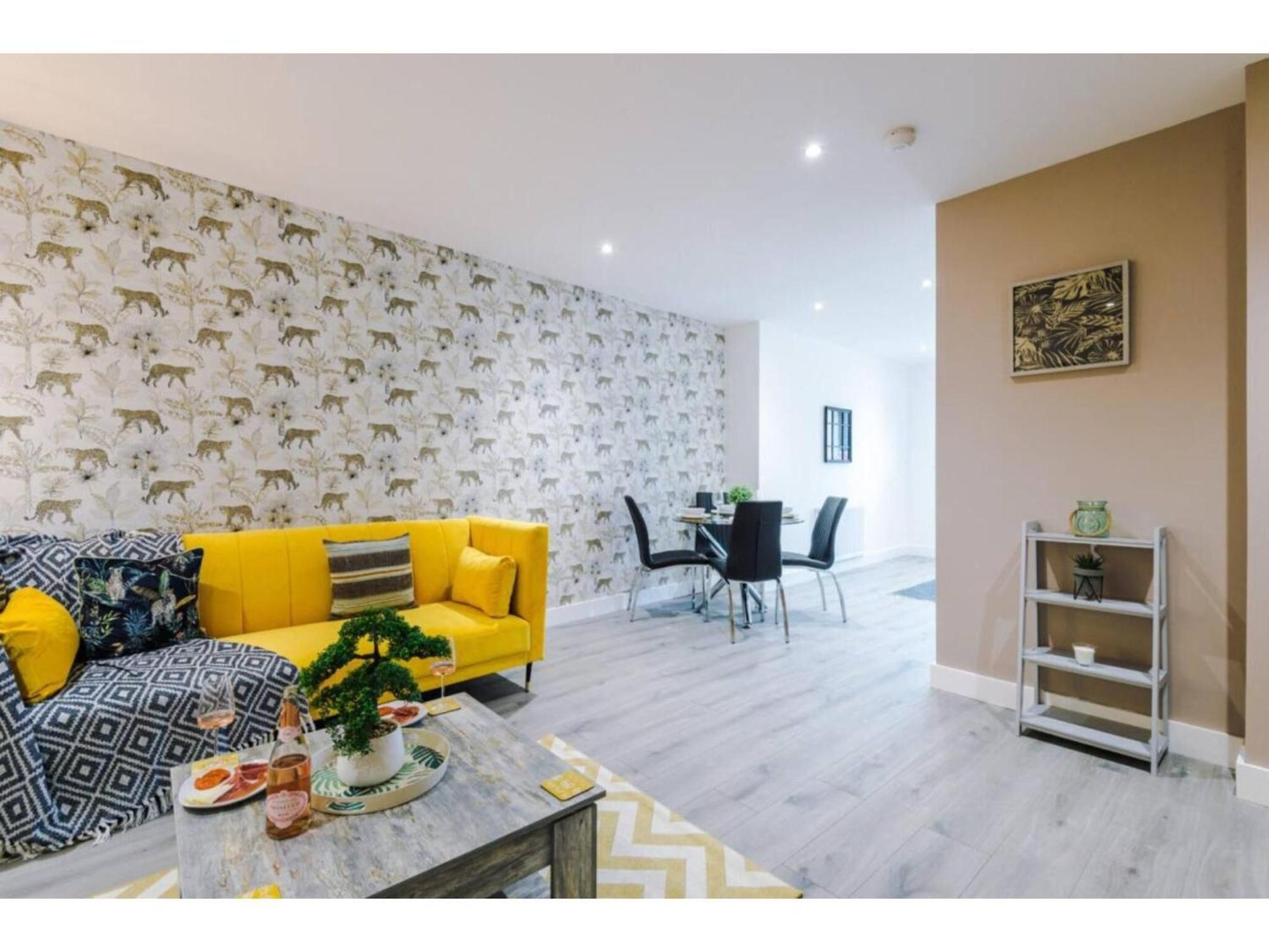 The Ecclesian Deluxe Apartments Near Trafford Centre Eccles Train Station 曼彻斯特 外观 照片