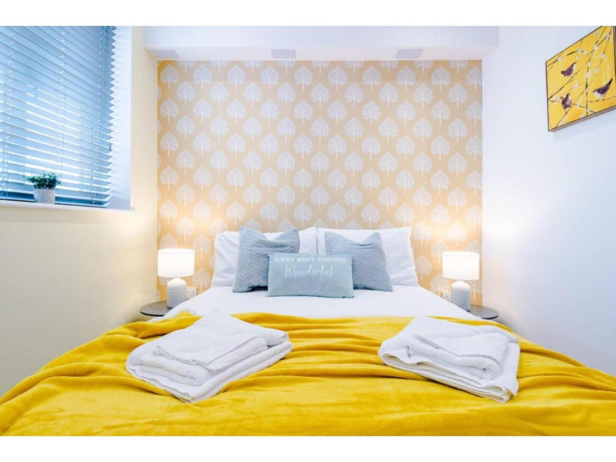 The Ecclesian Deluxe Apartments Near Trafford Centre Eccles Train Station 曼彻斯特 外观 照片